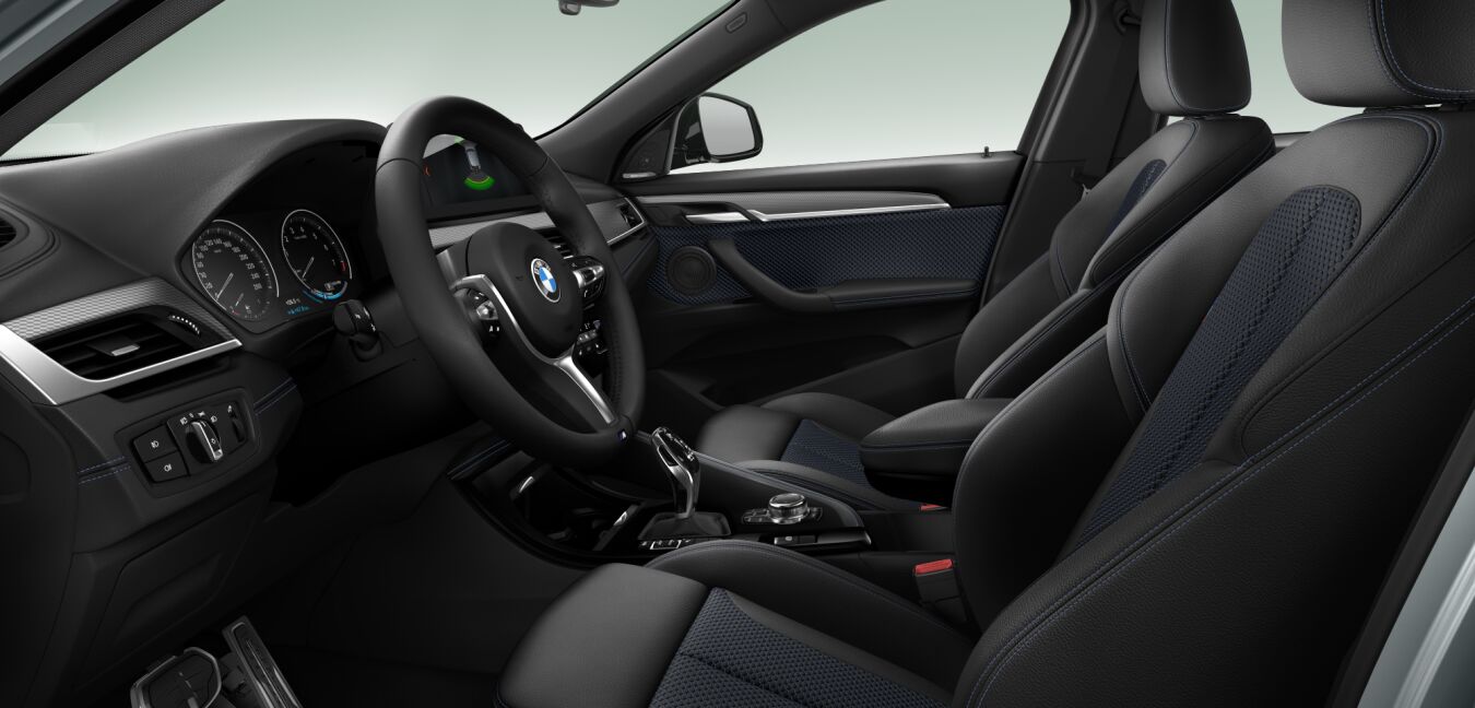 BMW BMW X im Innenraum seitlich