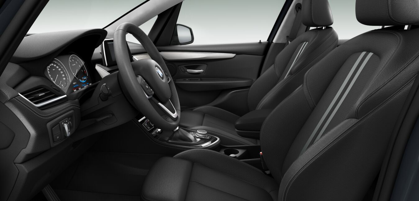 BMW BMW 2er im Innenraum seitlich BMW BMW 2er im Innenraum seitlich