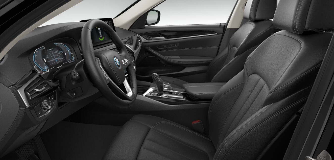 BMW BMW 5er im Innenraum seitlich BMW BMW 5er im Innenraum seitlich