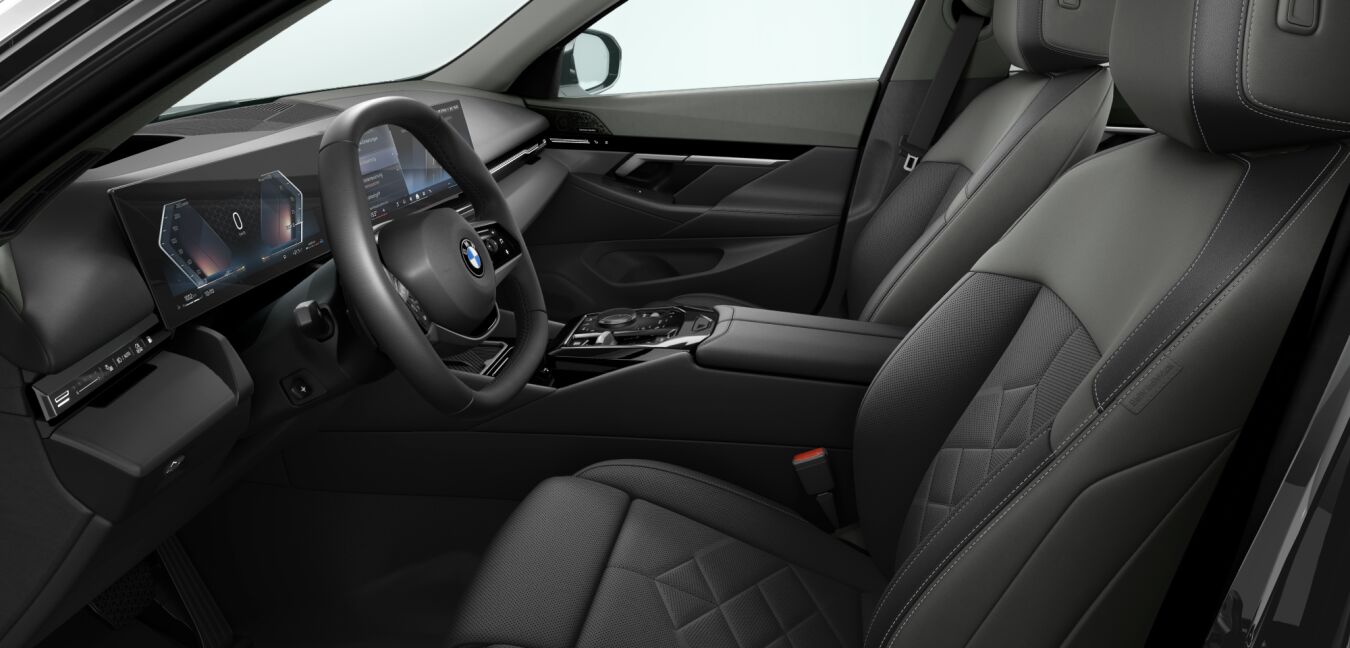 BMW BMW 5er im Innenraum seitlich BMW BMW 5er im Innenraum seitlich