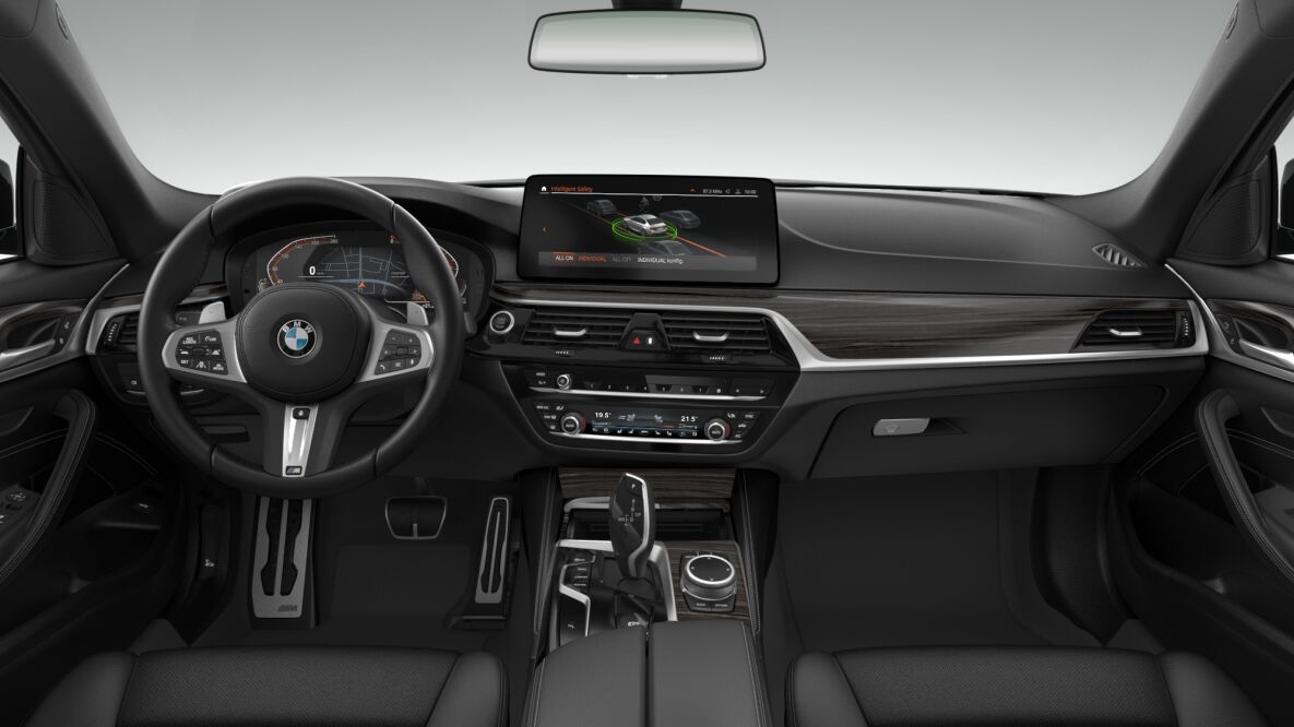 BMW BMW 5er im Innenraum von vorne BMW BMW 5er im Innenraum von vorne