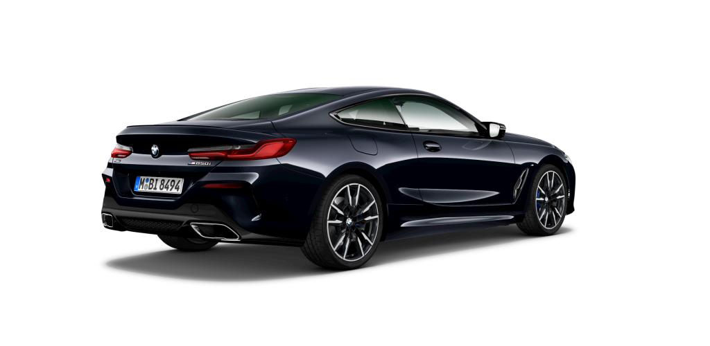 BMW BMW 8er in Schwarz von hinten