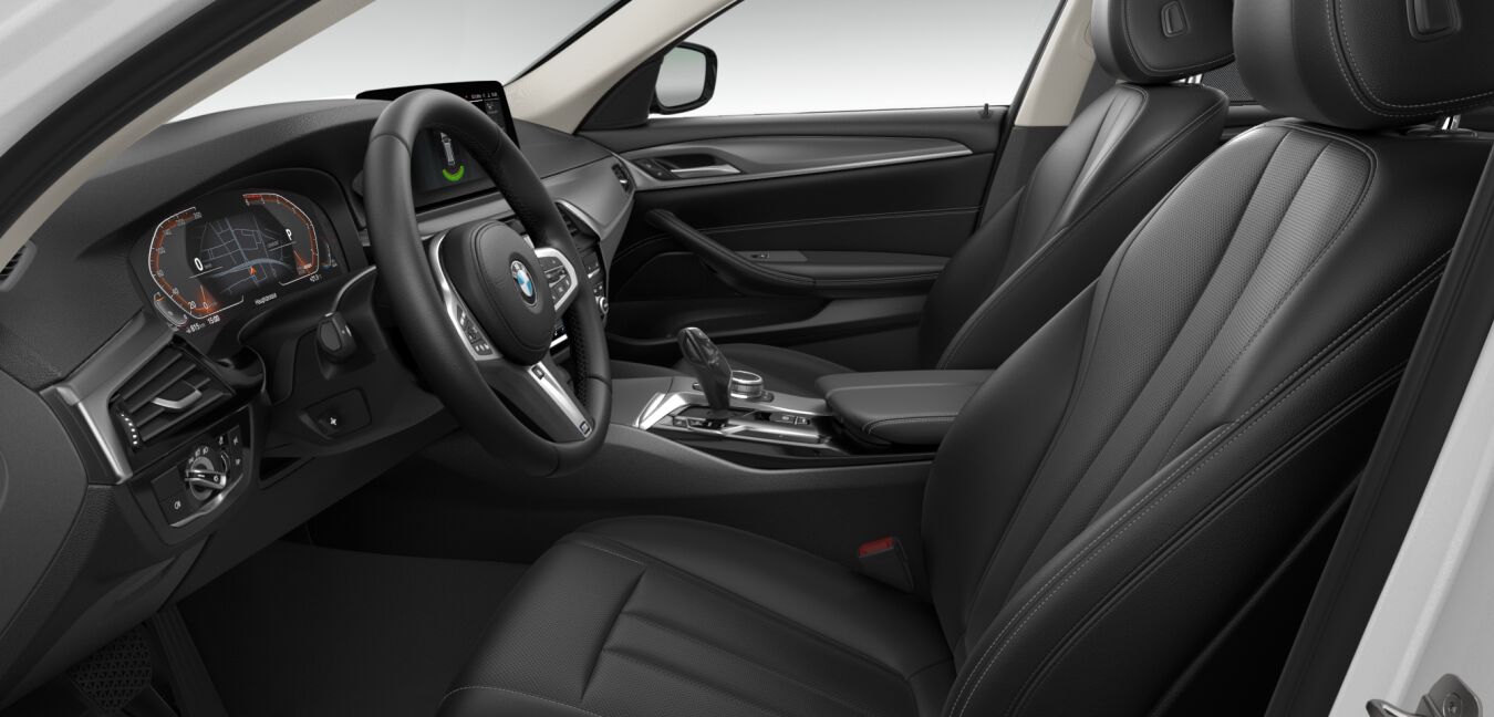 BMW BMW 5er im Innenraum seitlich BMW BMW 5er im Innenraum seitlich