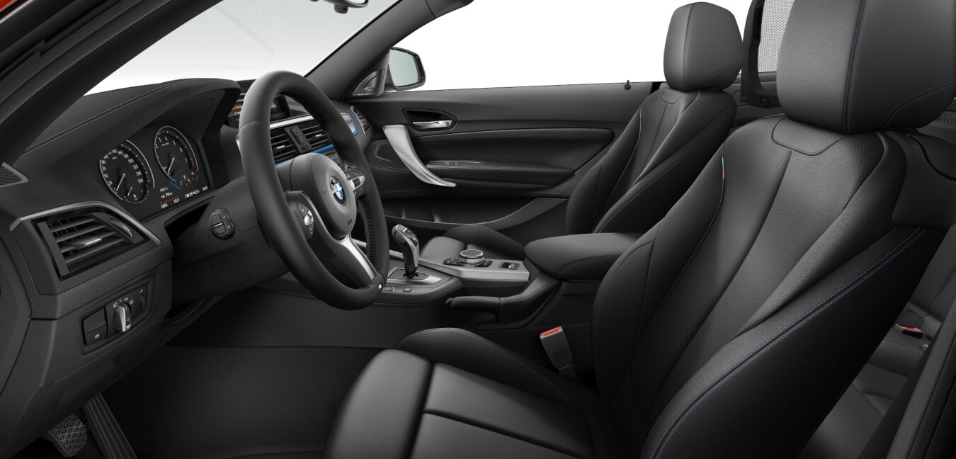 BMW BMW 2er im Innenraum seitlich