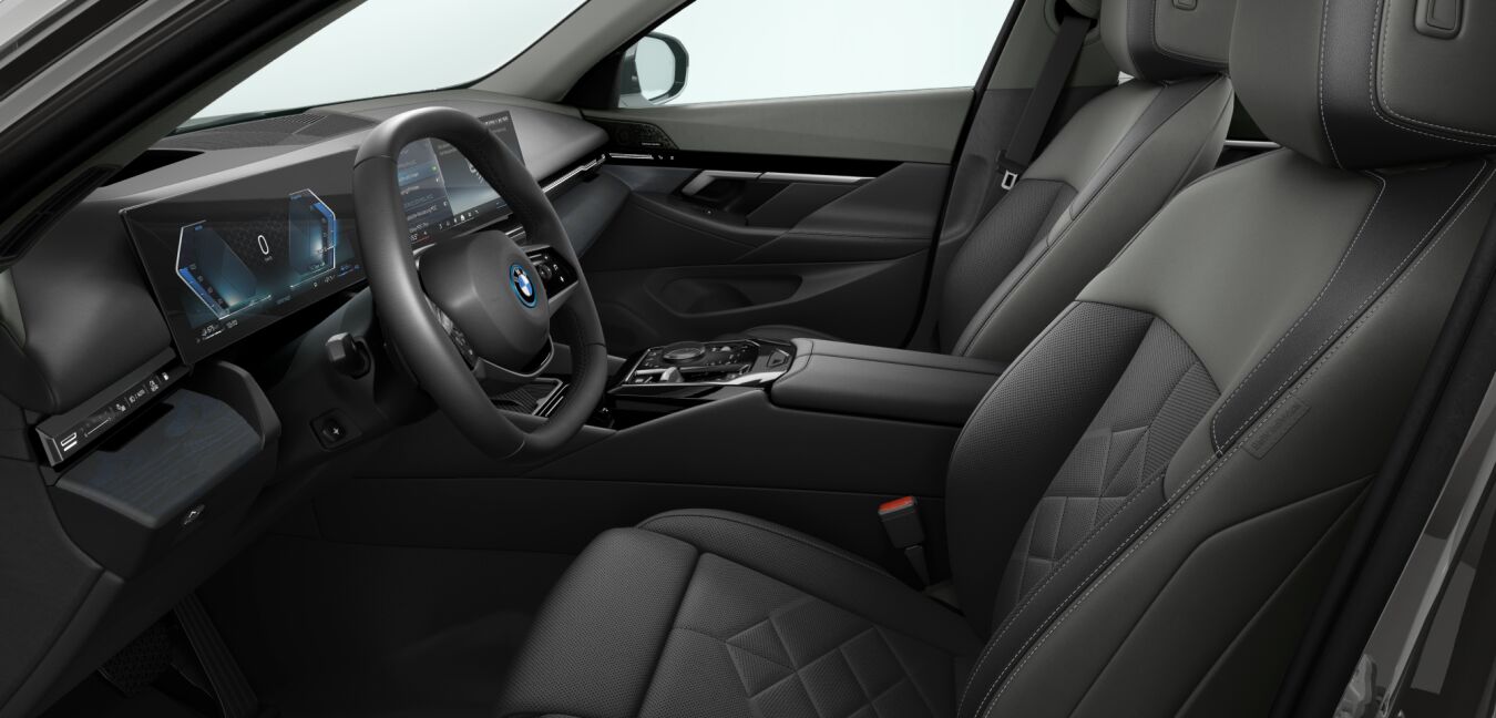 BMW BMW 5er im Innenraum seitlich BMW BMW 5er im Innenraum seitlich