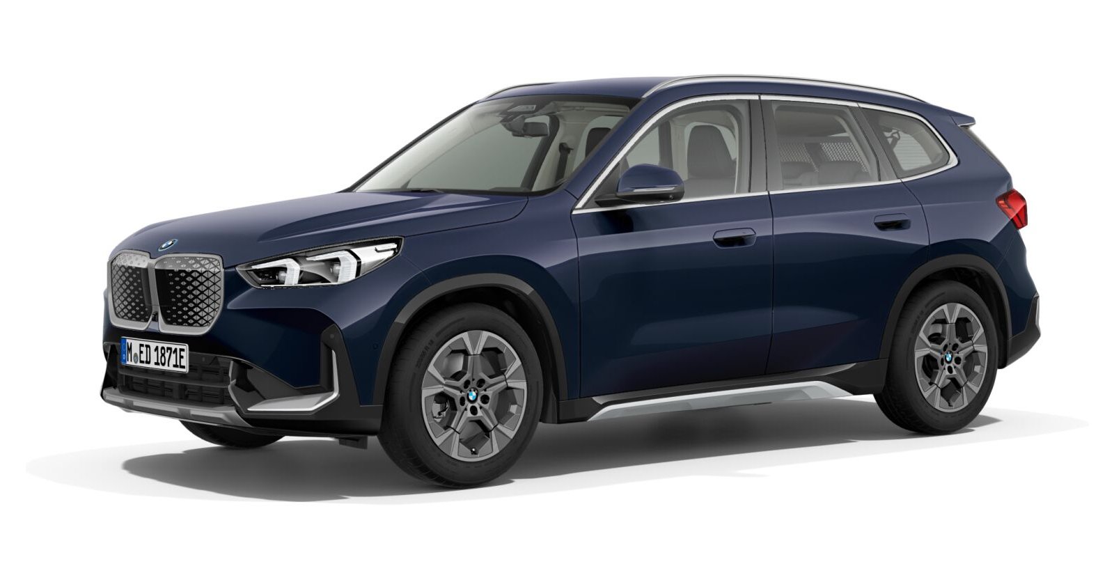 BMW iX1 xDrive30 in Blau von vorne
