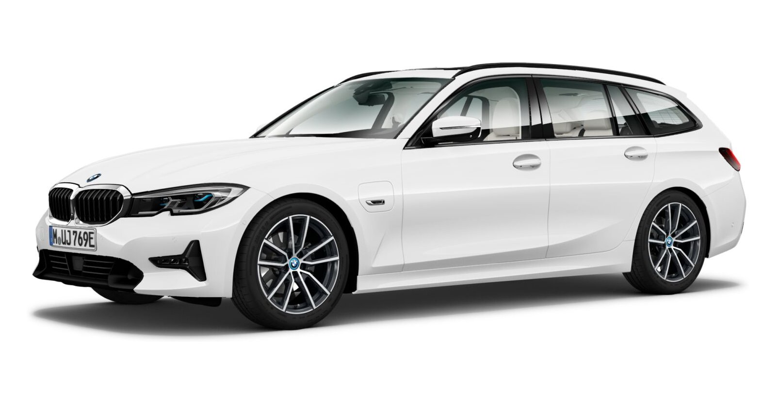 BMW 330e Touring in Weiß von vorne BMW 330e Touring in Weiß von vorne
