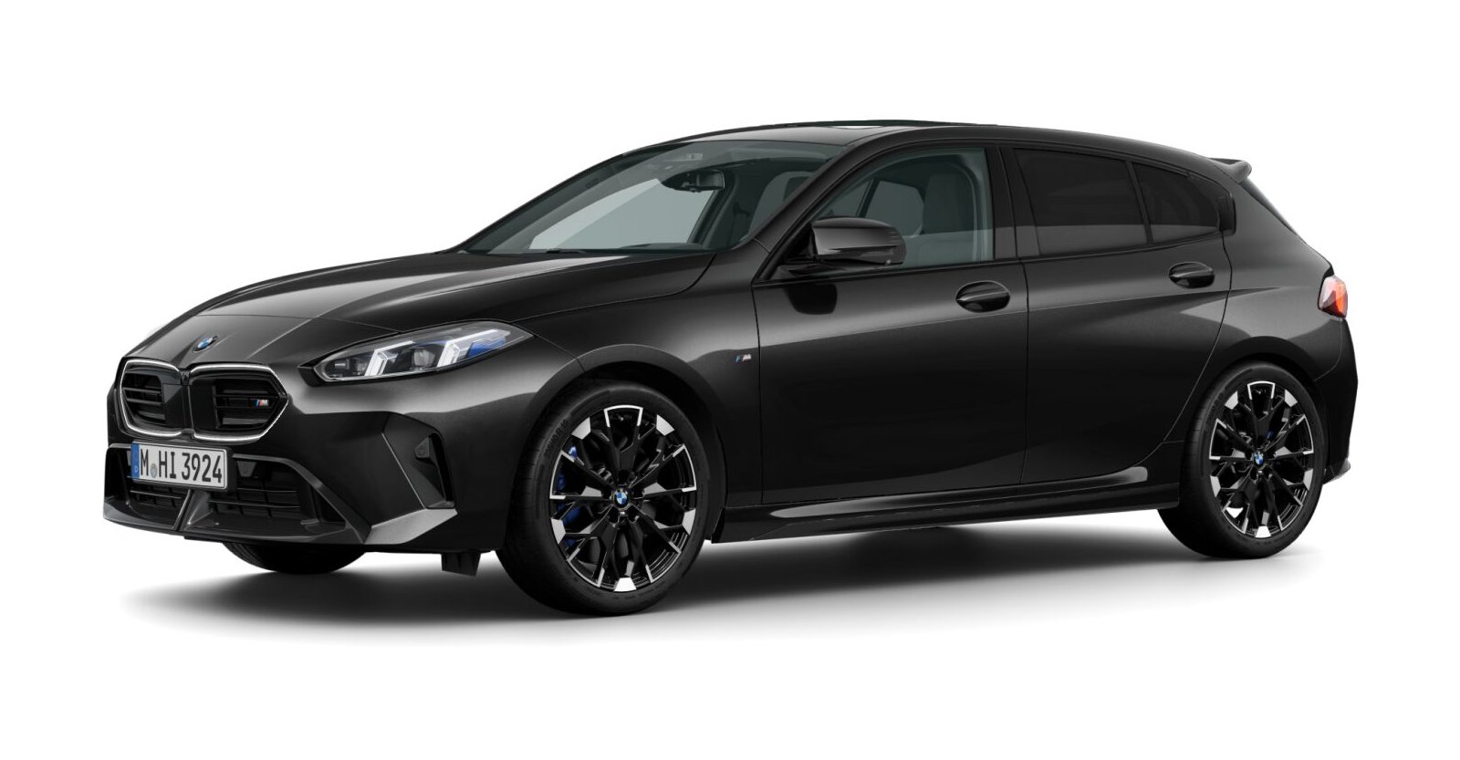 BMW M135 xDrive in Schwarz von vorne BMW M135 xDrive in Schwarz von vorne