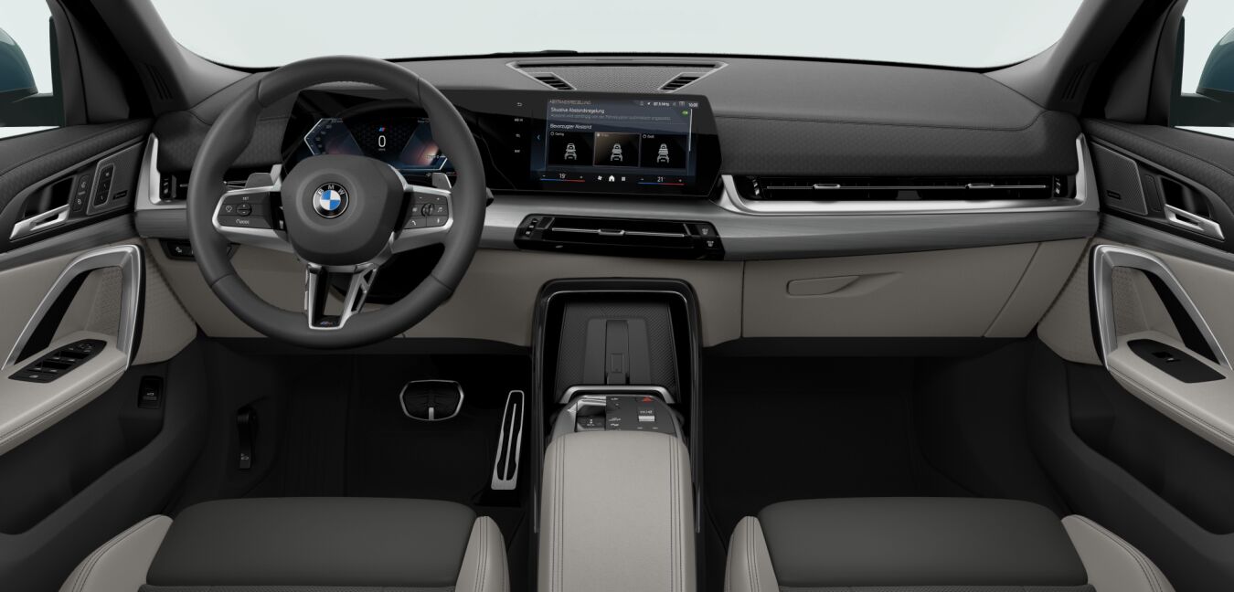 BMW BMW X im Innenraum von vorne