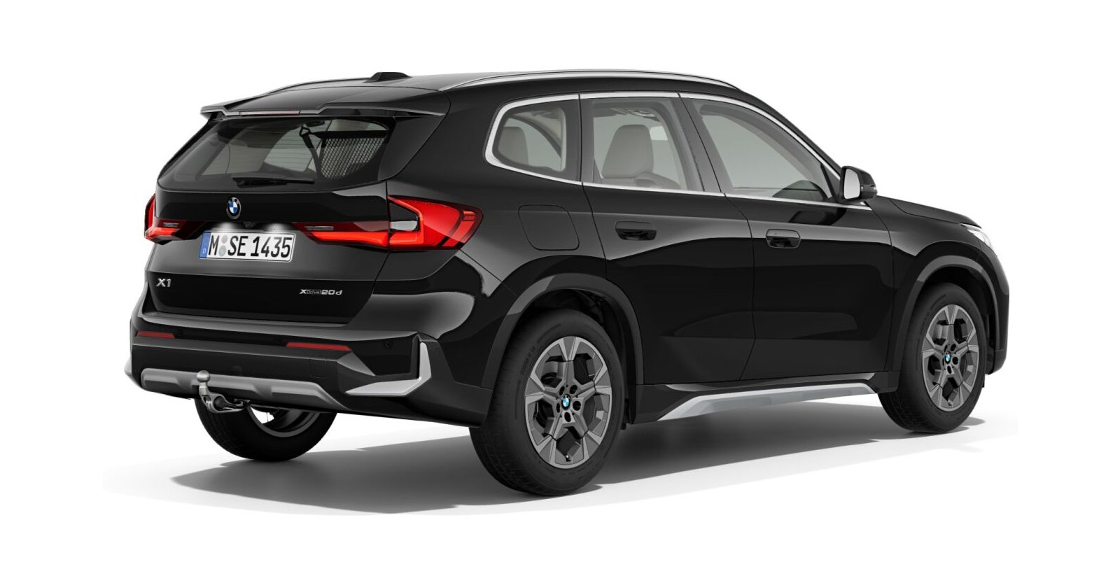 BMW BMW X in Schwarz von hinten