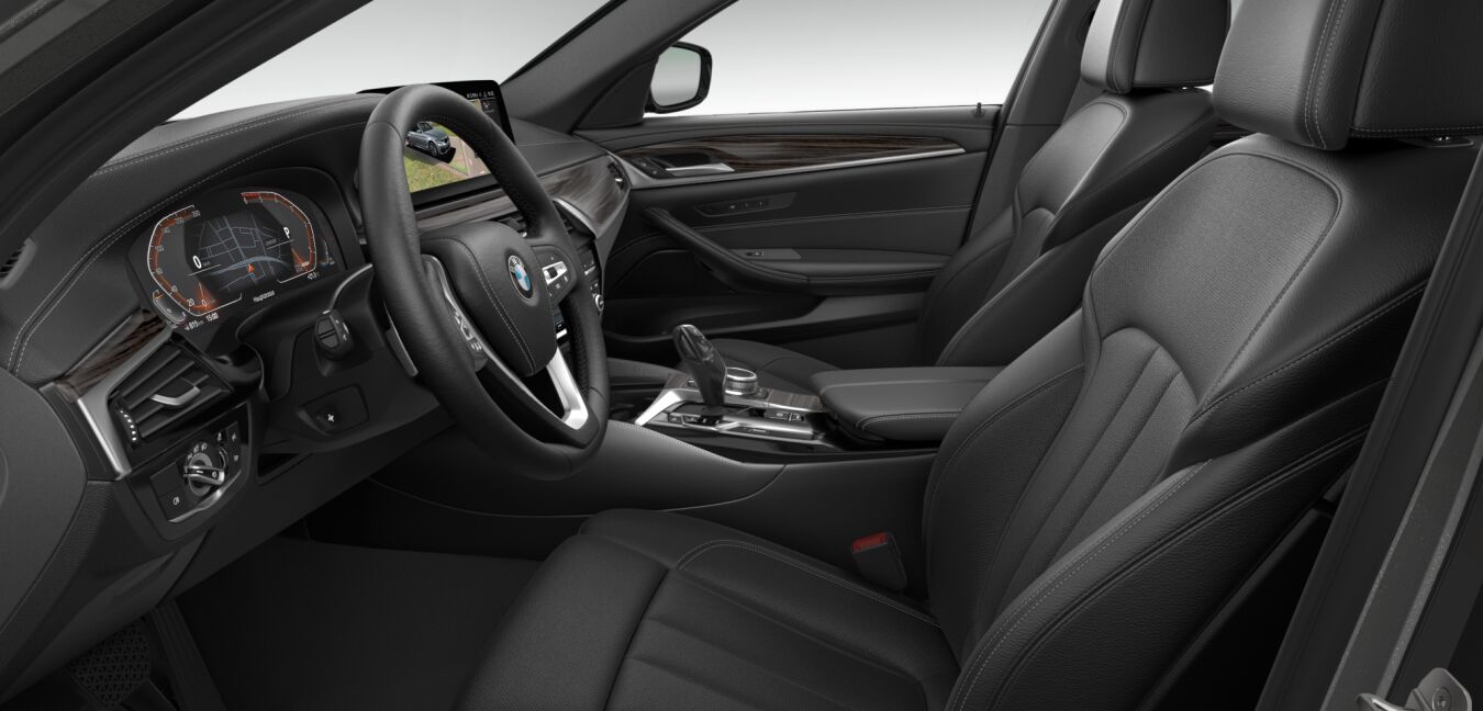 BMW BMW 5er im Innenraum seitlich BMW BMW 5er im Innenraum seitlich