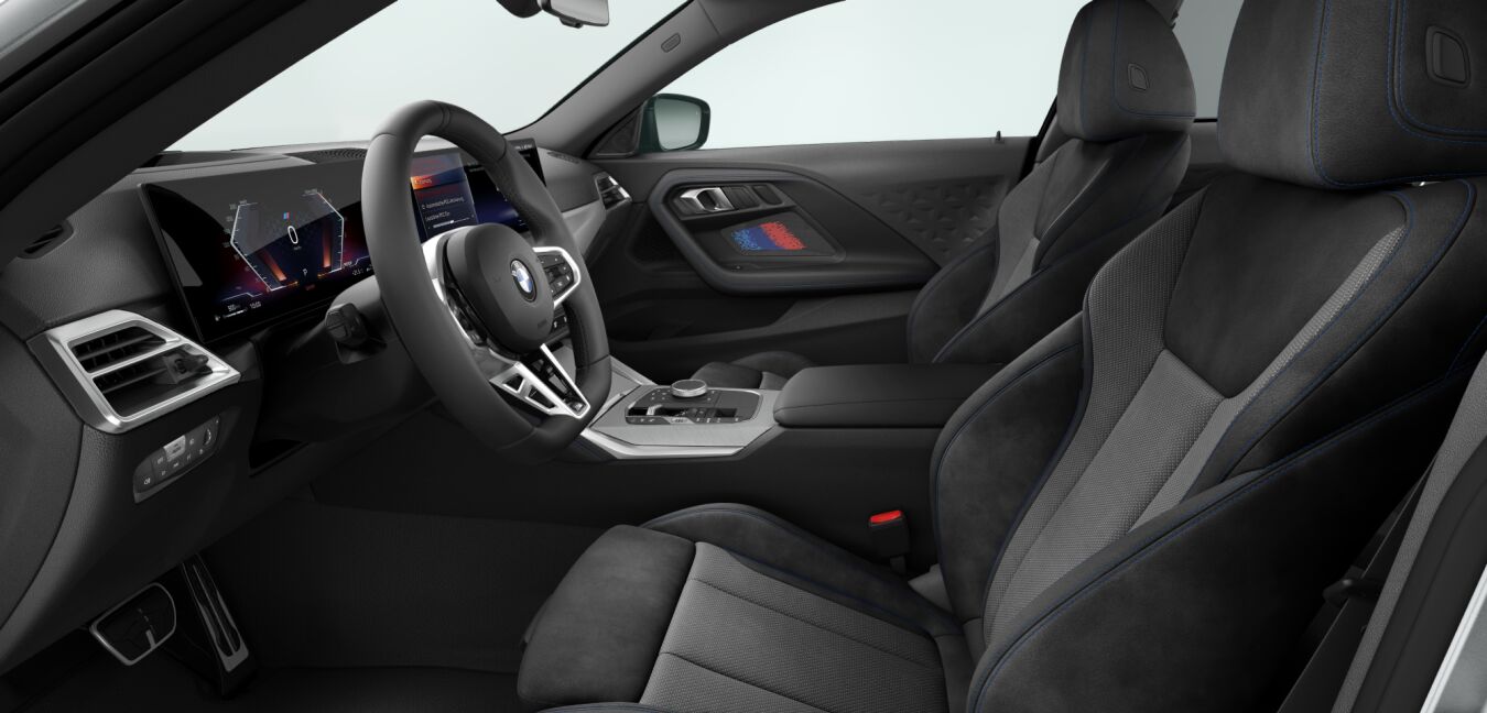 BMW BMW 2er im Innenraum seitlich BMW BMW 2er im Innenraum seitlich
