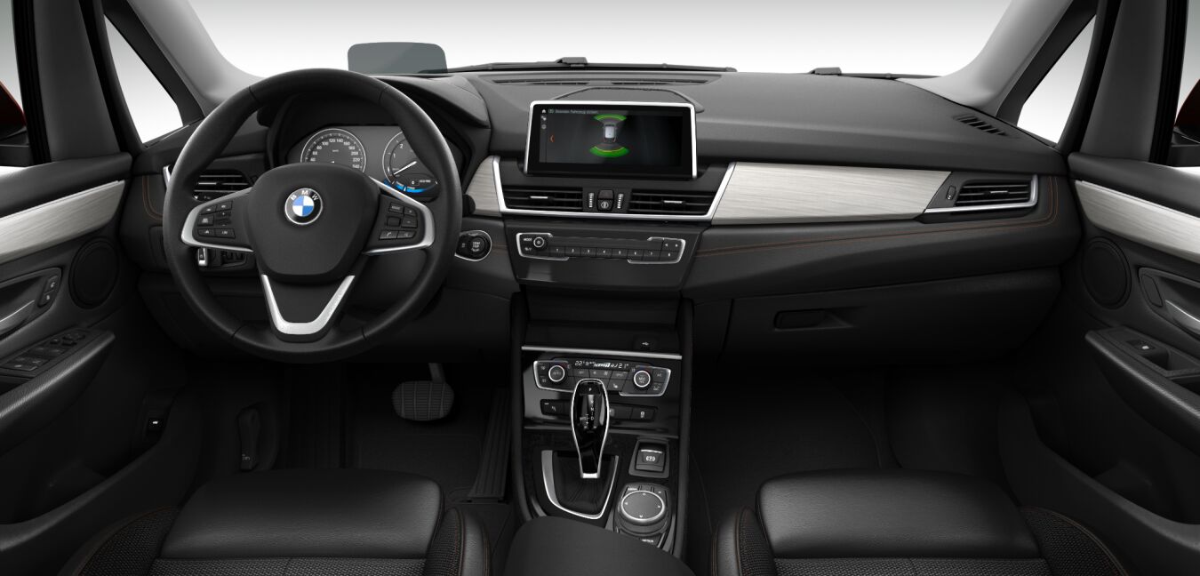 BMW BMW 2er im Innenraum von vorne
