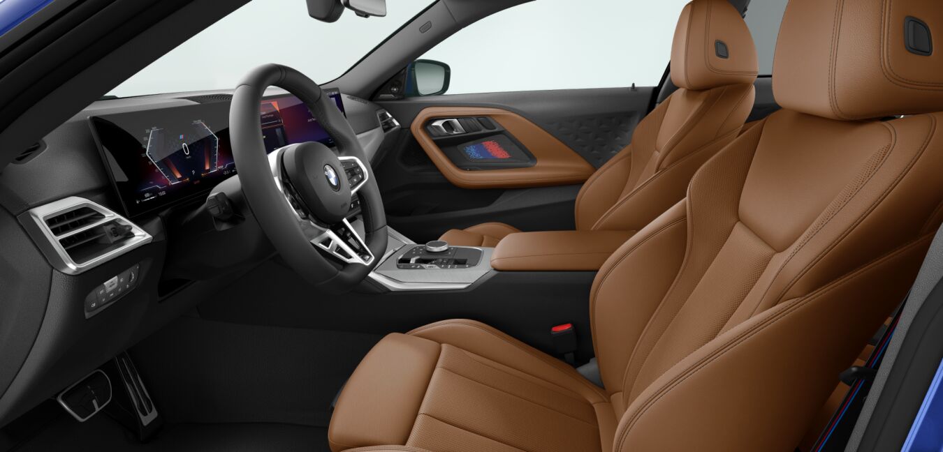 BMW BMW 2er im Innenraum seitlich BMW BMW 2er im Innenraum seitlich
