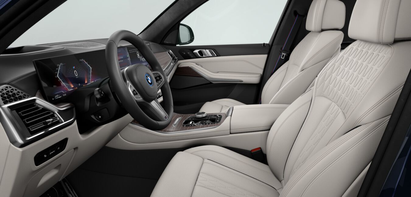 BMW BMW X im Innenraum seitlich