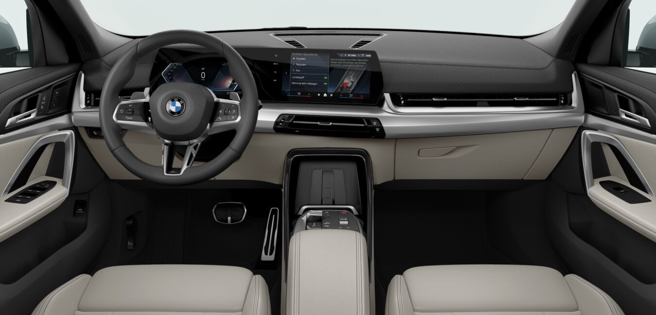 BMW BMW X im Innenraum von vorne