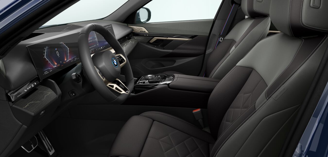 BMW BMW 5er im Innenraum seitlich BMW BMW 5er im Innenraum seitlich