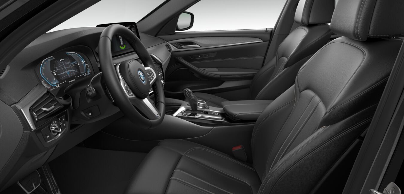 BMW BMW 5er im Innenraum seitlich BMW BMW 5er im Innenraum seitlich