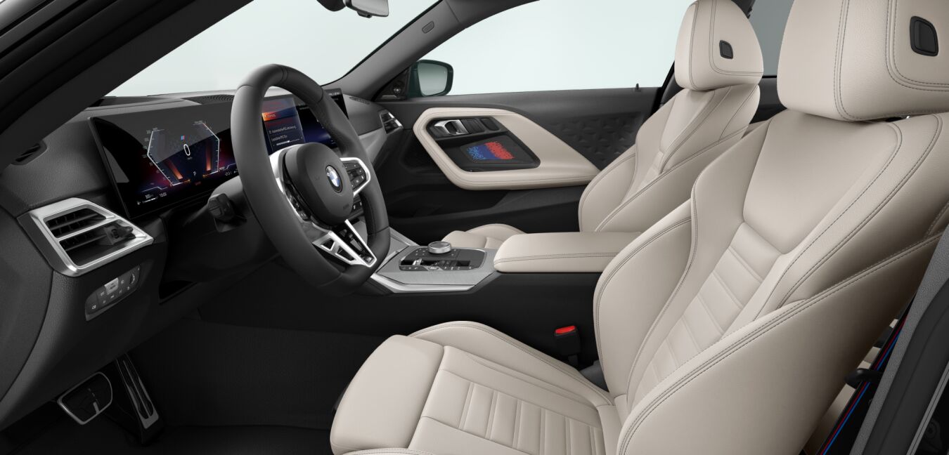 BMW BMW 2er im Innenraum seitlich BMW BMW 2er im Innenraum seitlich