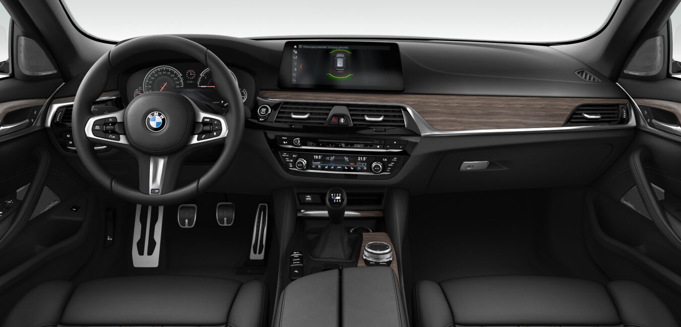 BMW BMW 5er im Innenraum von vorne