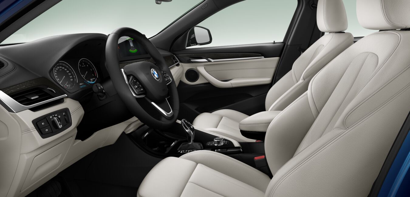 BMW BMW X im Innenraum seitlich BMW BMW X im Innenraum seitlich