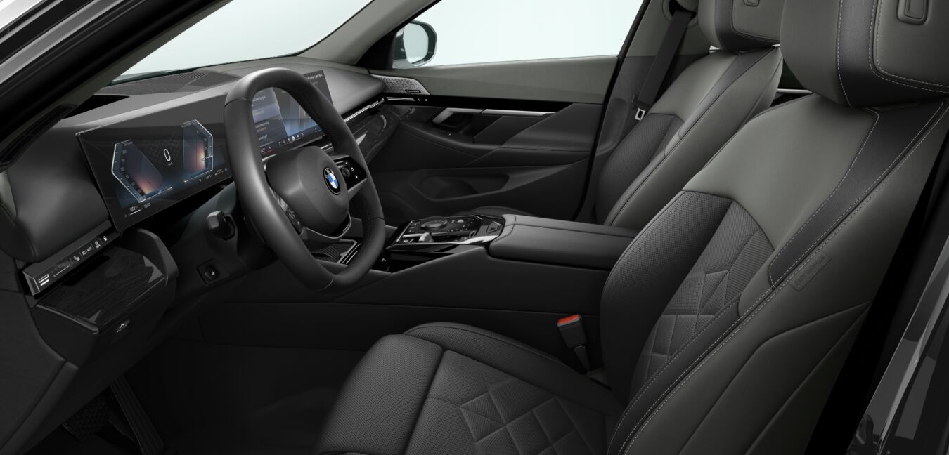BMW BMW 5er im Innenraum seitlich BMW BMW 5er im Innenraum seitlich