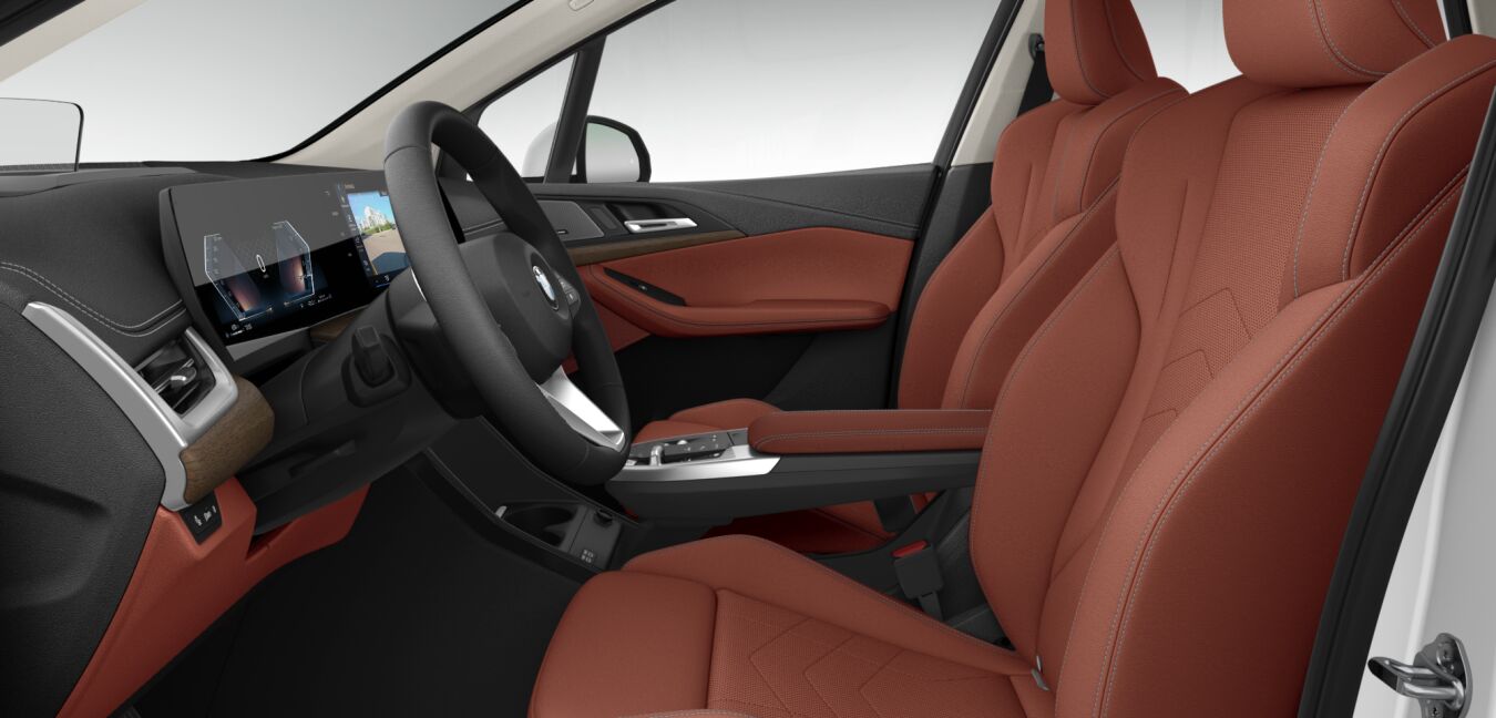 BMW BMW 2er im Innenraum seitlich BMW BMW 2er im Innenraum seitlich
