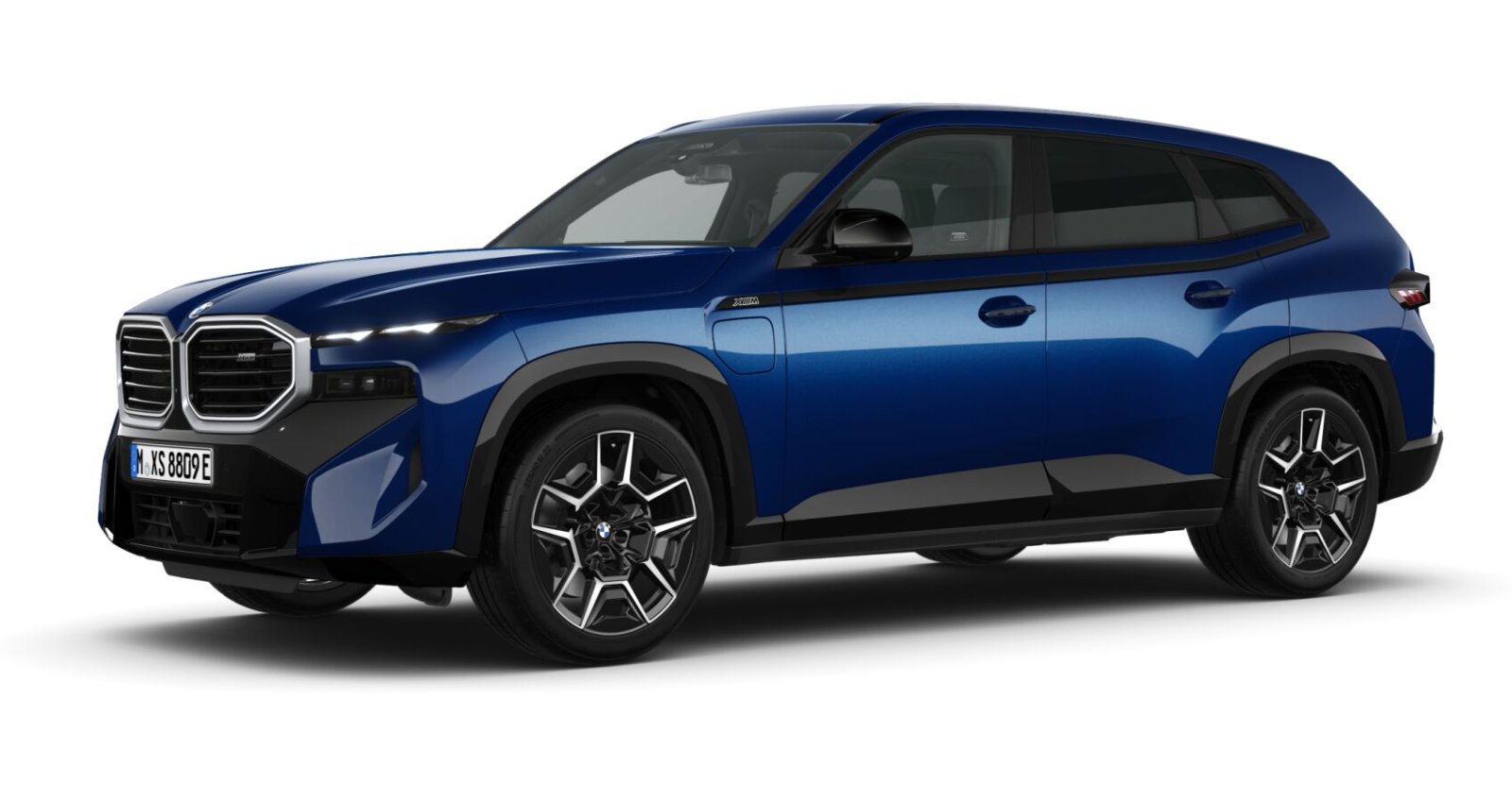 BMW XM 50e in Blau von vorne