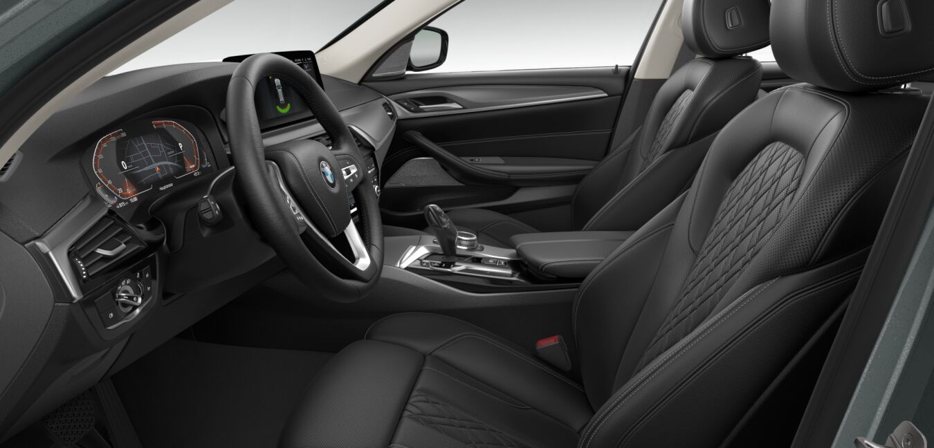 BMW BMW 5er im Innenraum seitlich BMW BMW 5er im Innenraum seitlich
