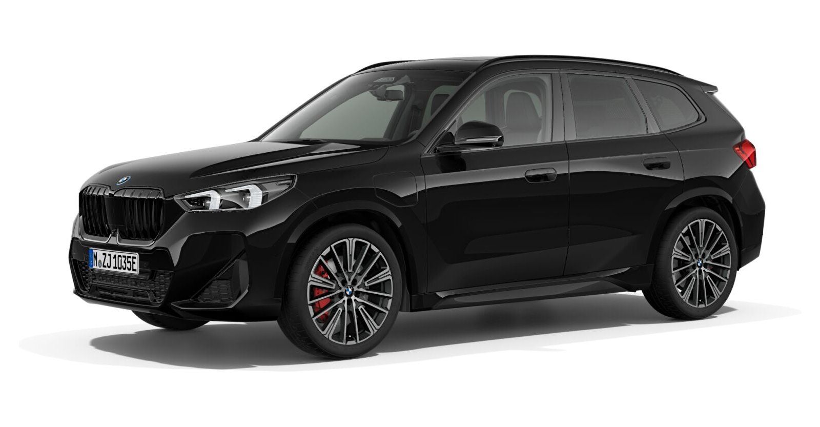 BMW X1 xDrive30e in Schwarz von vorne BMW X1 xDrive30e in Schwarz von vorne