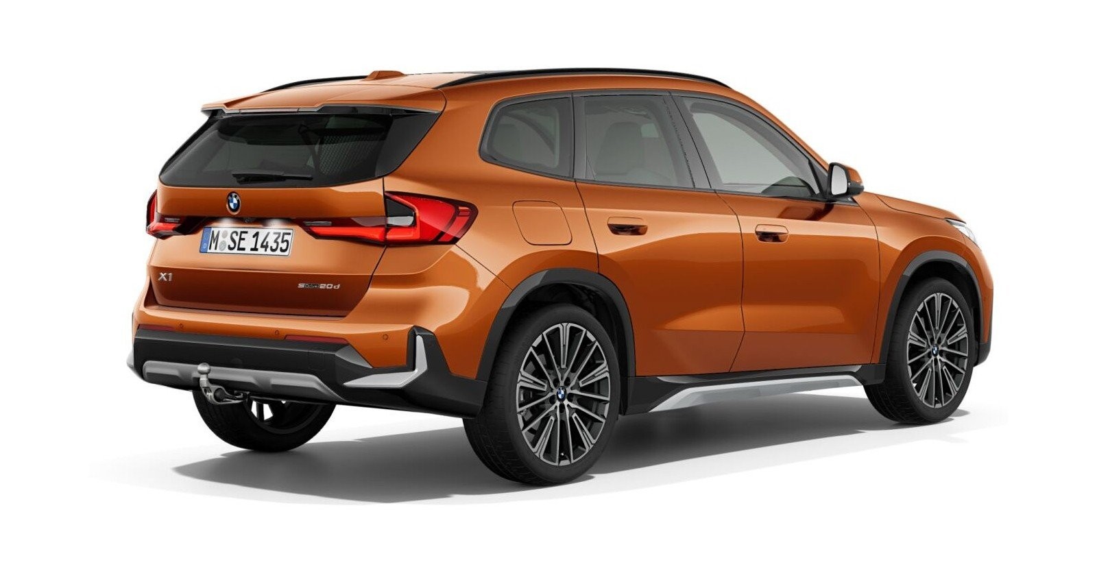 BMW BMW X in Orange von hinten