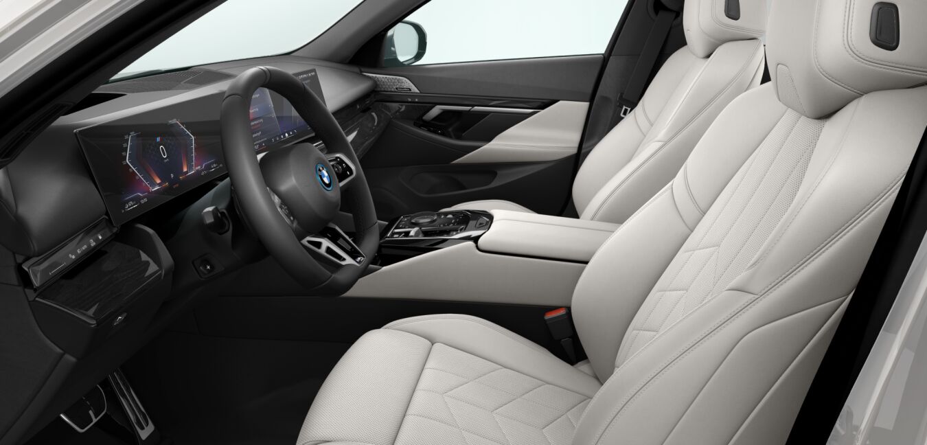 BMW BMW 5er im Innenraum seitlich BMW BMW 5er im Innenraum seitlich
