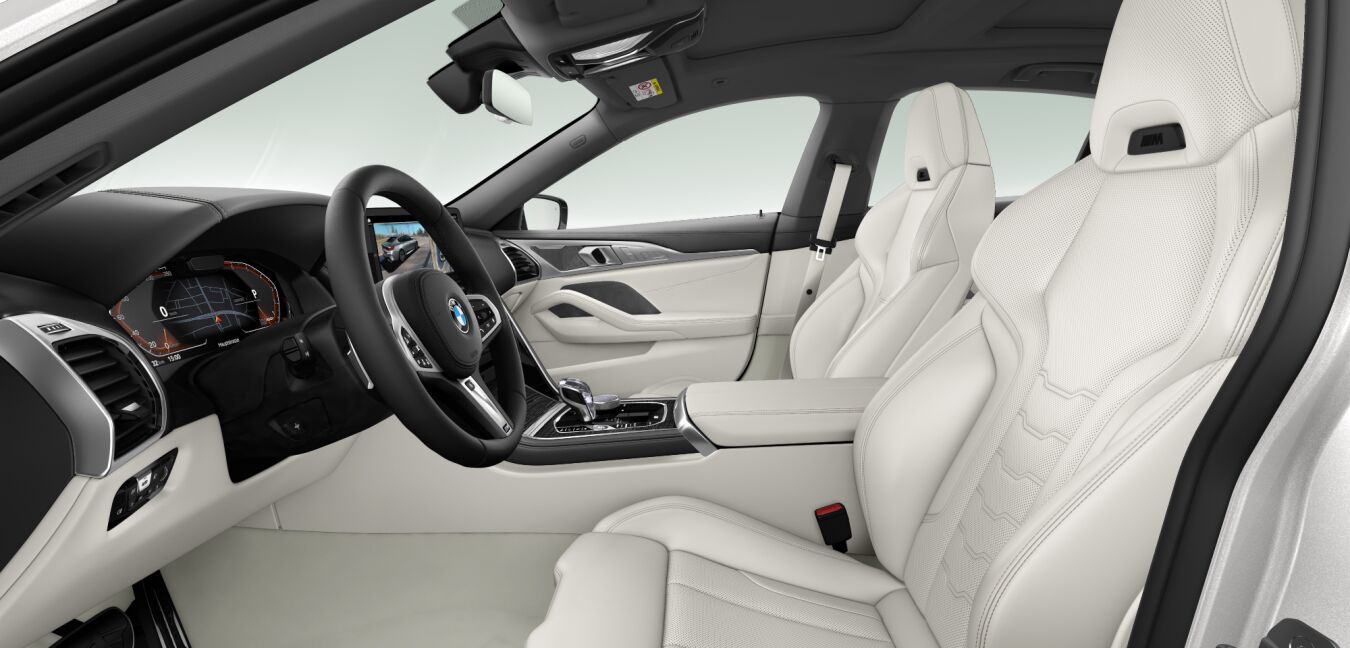 BMW BMW 8er im Innenraum seitlich BMW BMW 8er im Innenraum seitlich