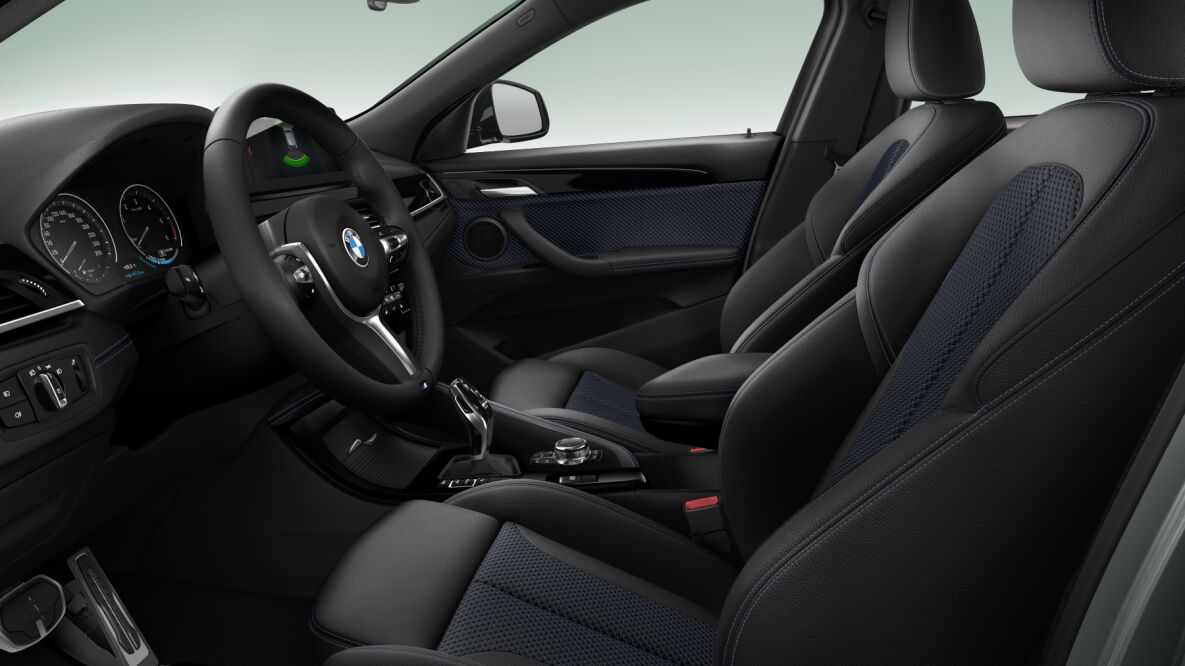 BMW BMW X im Innenraum seitlich BMW BMW X im Innenraum seitlich