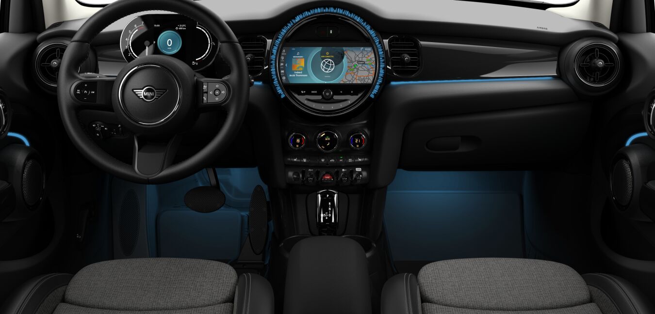 MINI MINI 5-T&uuml;rer im Innenraum von vorne