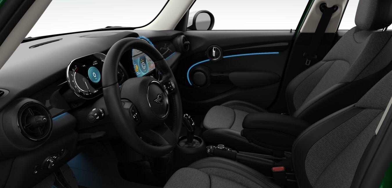 MINI MINI 5-T&uuml;rer im Innenraum seitlich