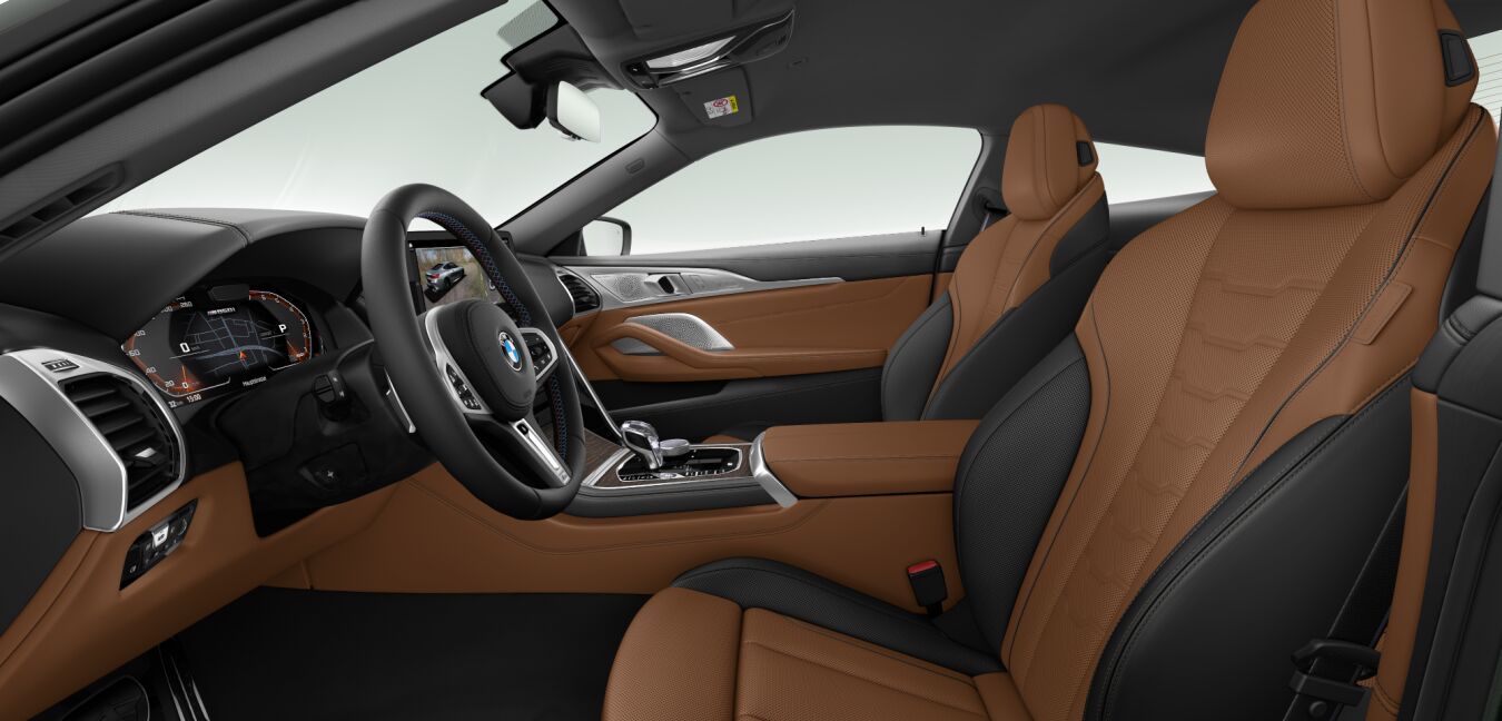 BMW BMW 8er im Innenraum seitlich BMW BMW 8er im Innenraum seitlich