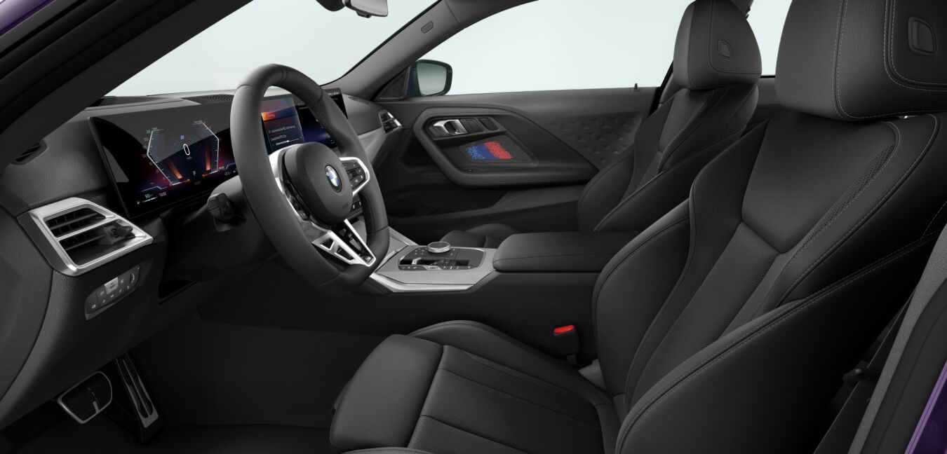 BMW BMW 2er im Innenraum seitlich BMW BMW 2er im Innenraum seitlich