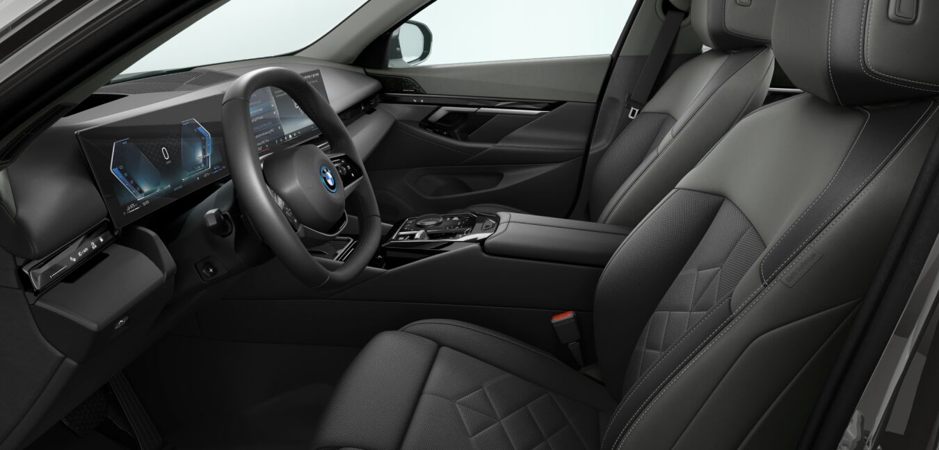 BMW BMW 5er im Innenraum seitlich BMW BMW 5er im Innenraum seitlich