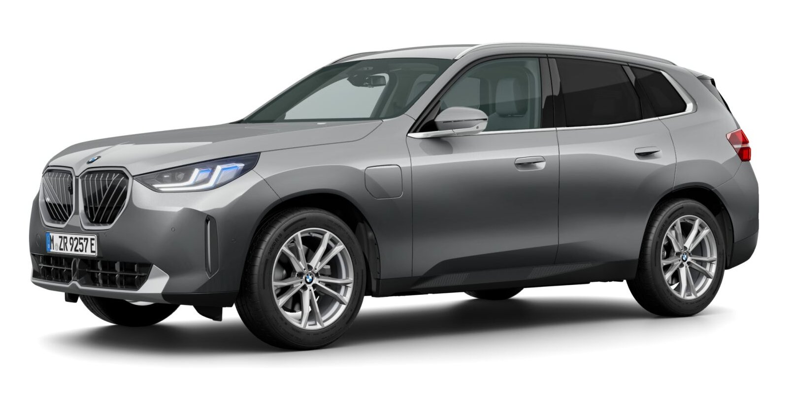 BMW X3 30e xDrive in Grau von vorne BMW X3 30e xDrive in Grau von vorne