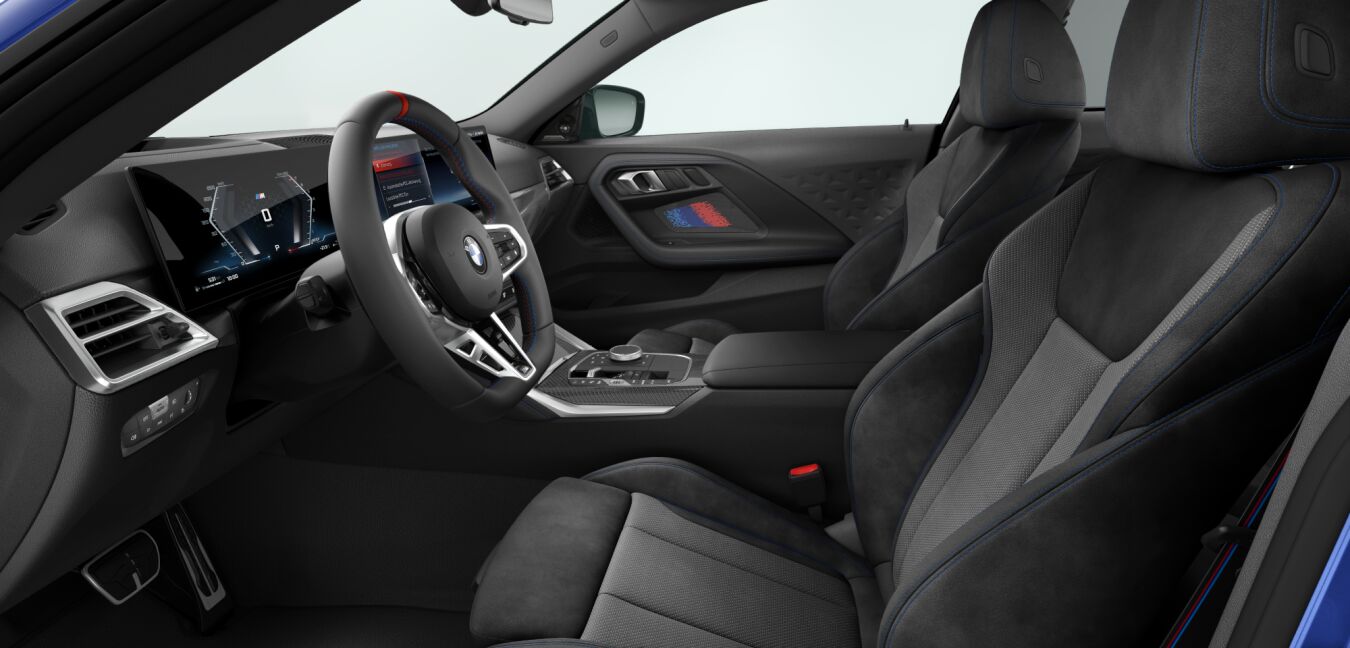 BMW BMW 2er im Innenraum seitlich BMW BMW 2er im Innenraum seitlich