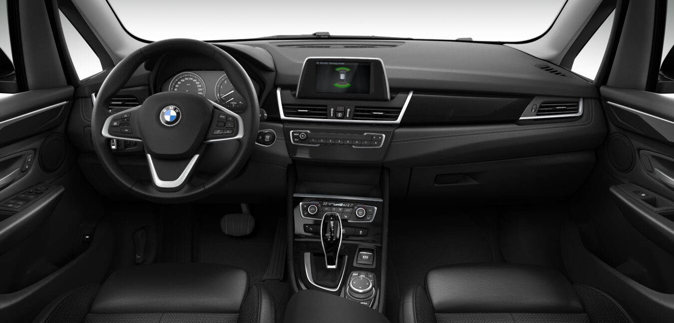 BMW BMW 2er im Innenraum von vorne BMW BMW 2er im Innenraum von vorne