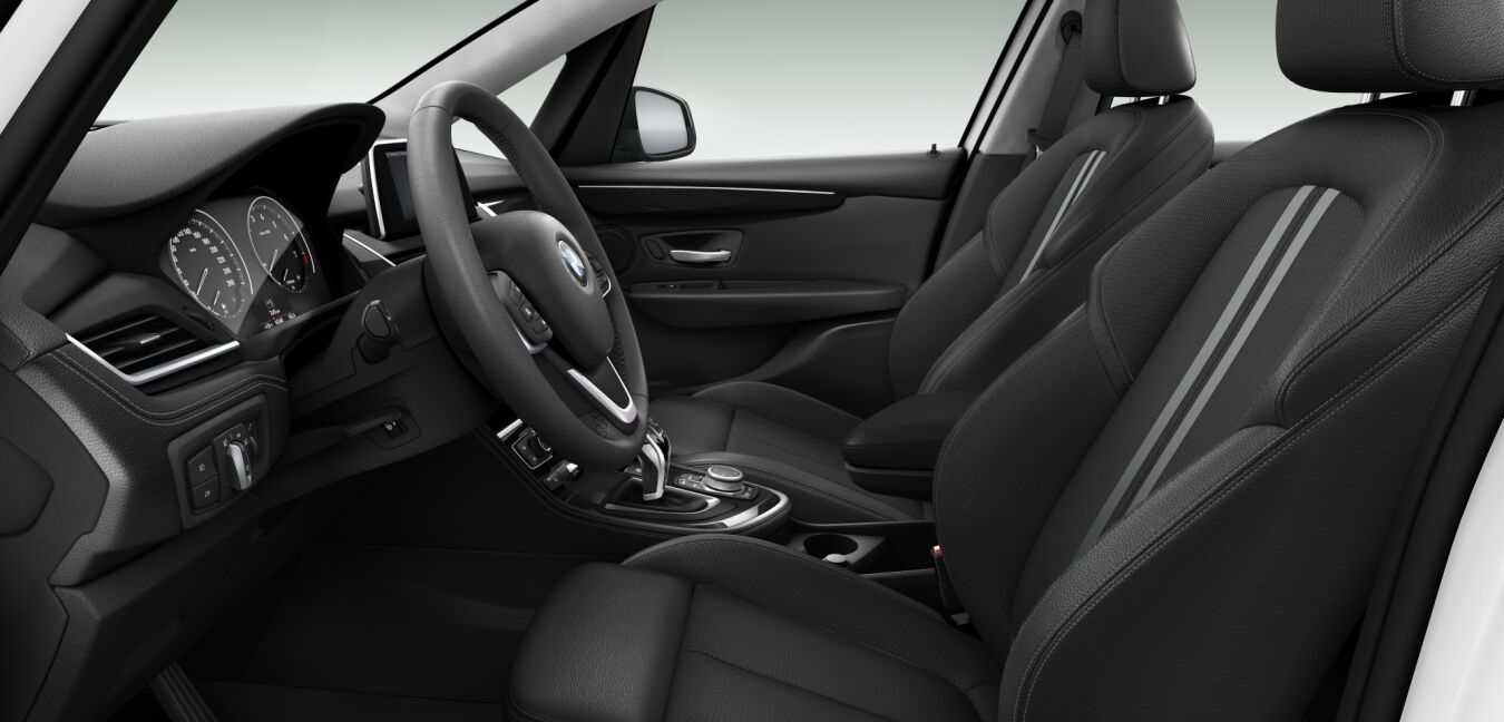 BMW BMW 2er im Innenraum seitlich BMW BMW 2er im Innenraum seitlich