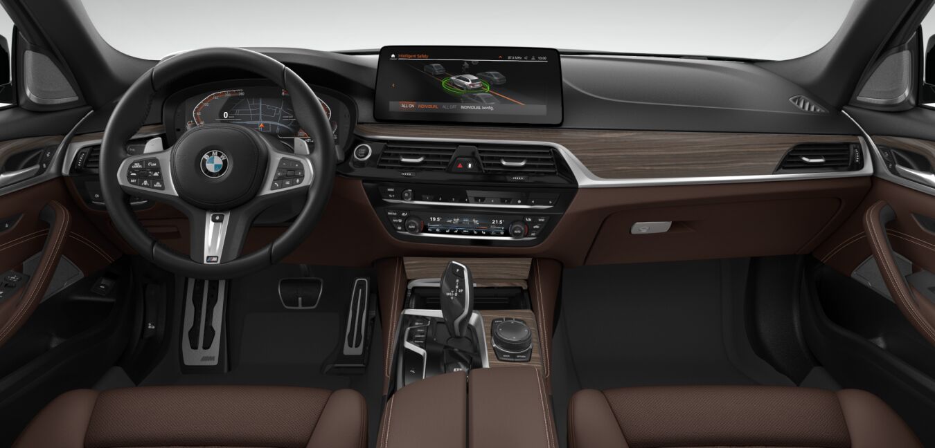 BMW BMW 5er im Innenraum von vorne BMW BMW 5er im Innenraum von vorne