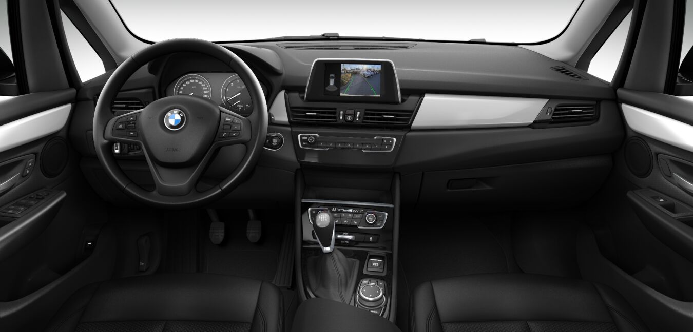 BMW BMW 2er im Innenraum von vorne BMW BMW 2er im Innenraum von vorne