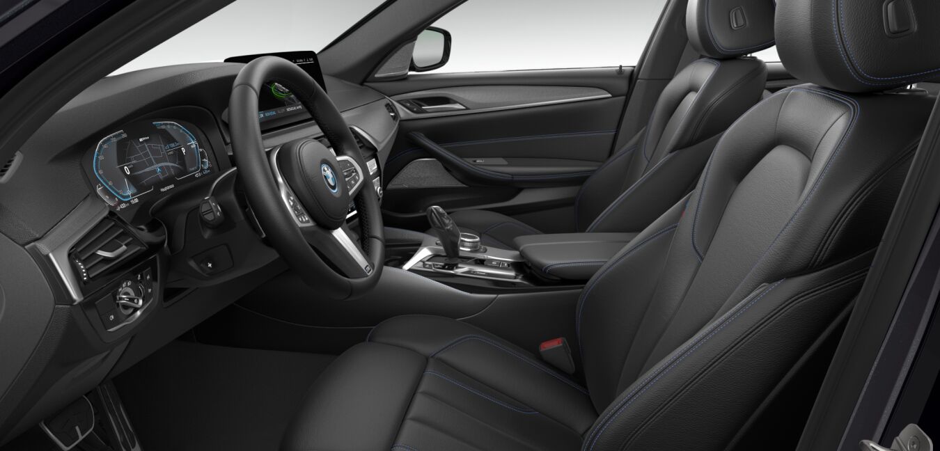 BMW BMW 5er im Innenraum seitlich BMW BMW 5er im Innenraum seitlich