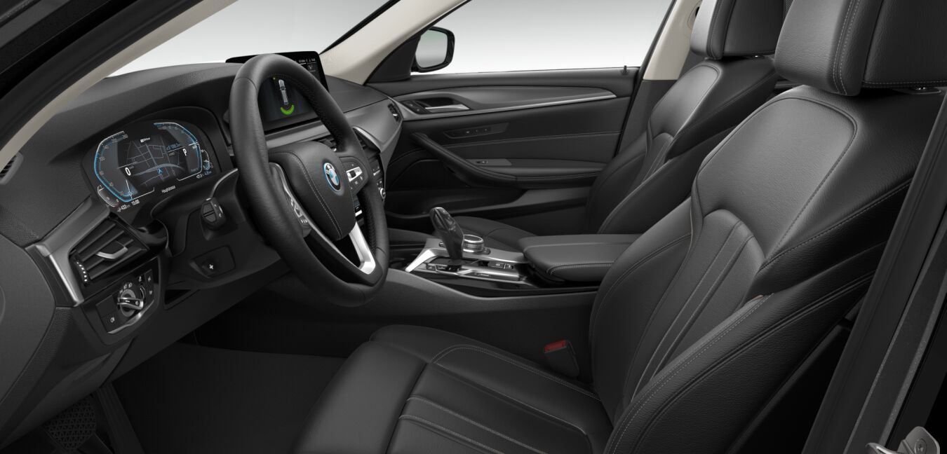 BMW BMW 5er im Innenraum seitlich BMW BMW 5er im Innenraum seitlich
