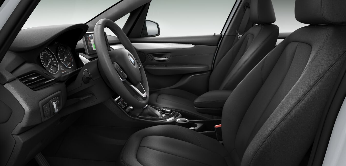 BMW BMW 2er im Innenraum seitlich BMW BMW 2er im Innenraum seitlich