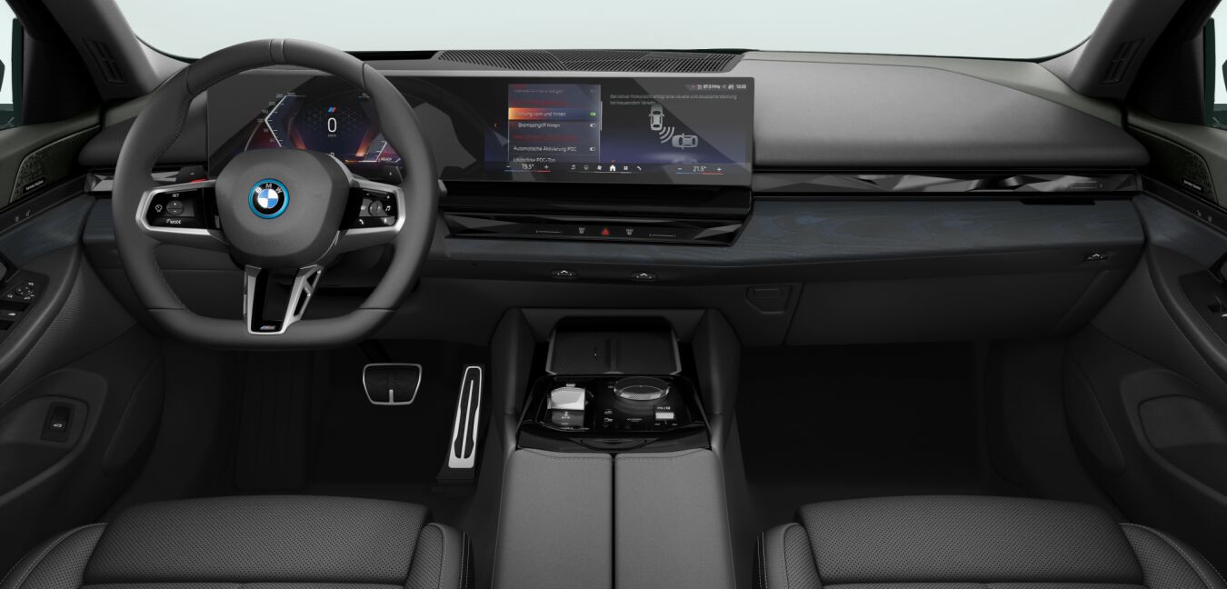 BMW BMW 5er im Innenraum von vorne