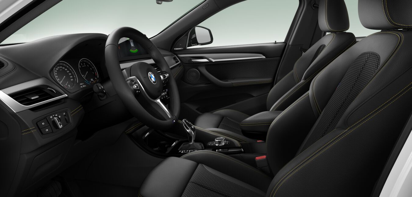 BMW BMW X im Innenraum seitlich